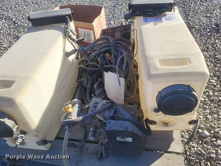 image for item DQ3859 Applicator parts