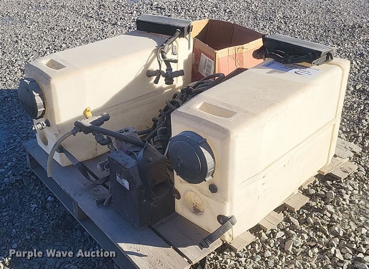 image for item DQ3859 Applicator parts