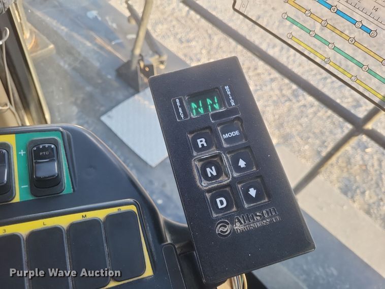 image for item DQ3863 2010 Case IH Titan 4520 spreader