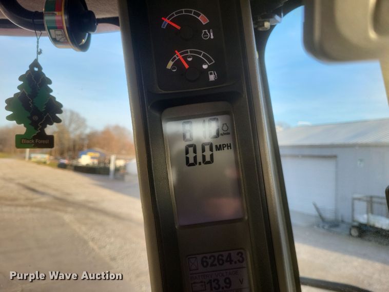 image for item DQ3863 2010 Case IH Titan 4520 spreader