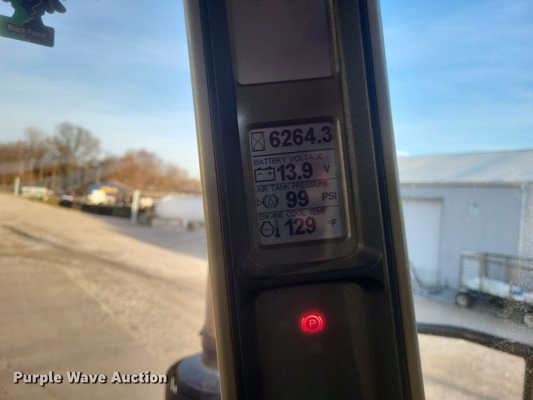 image for item DQ3863 2010 Case IH Titan 4520 spreader