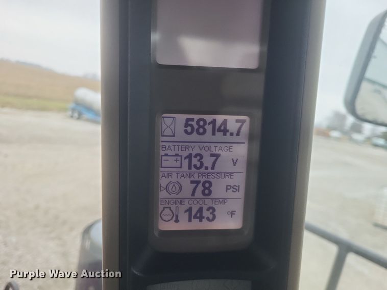 image for item DQ3867 2011 Case IH 4020 spreader