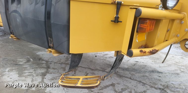 image for item DQ3869 2011 TerraGator 8303 spreader