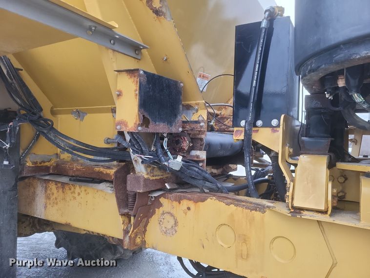 image for item DQ3869 2011 TerraGator 8303 spreader