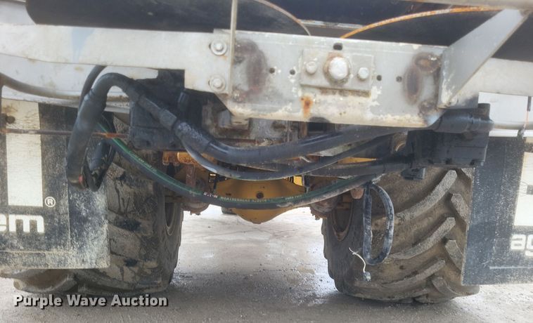 image for item DQ3869 2011 TerraGator 8303 spreader