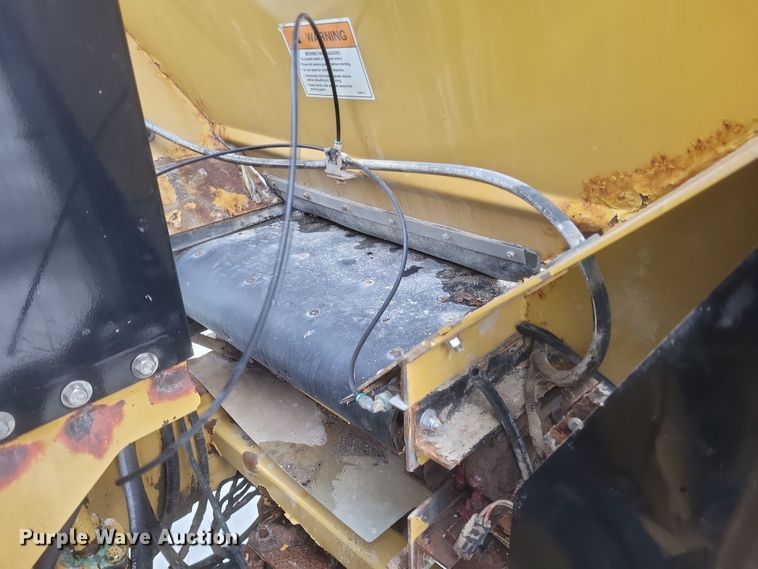 image for item DQ3869 2011 TerraGator 8303 spreader