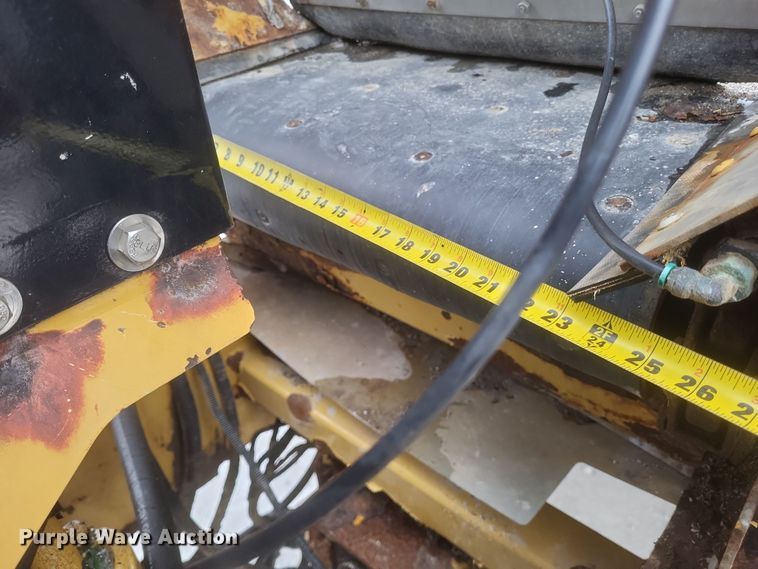 image for item DQ3869 2011 TerraGator 8303 spreader