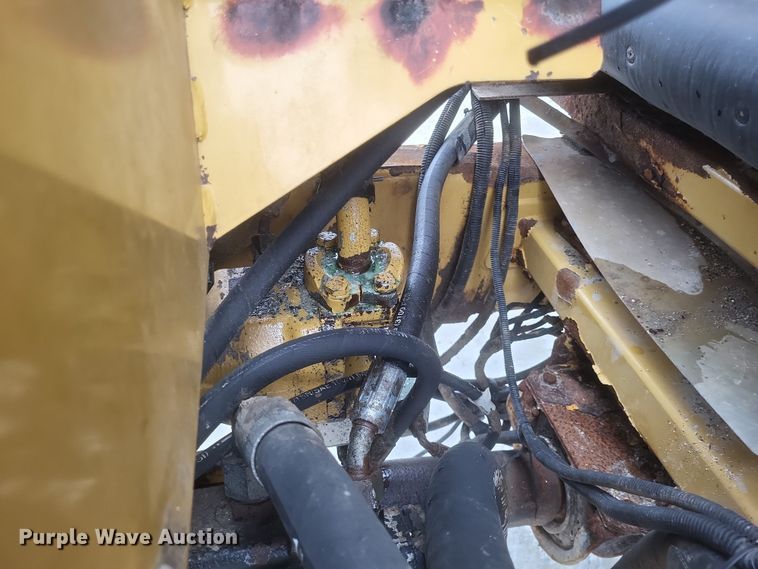 image for item DQ3869 2011 TerraGator 8303 spreader