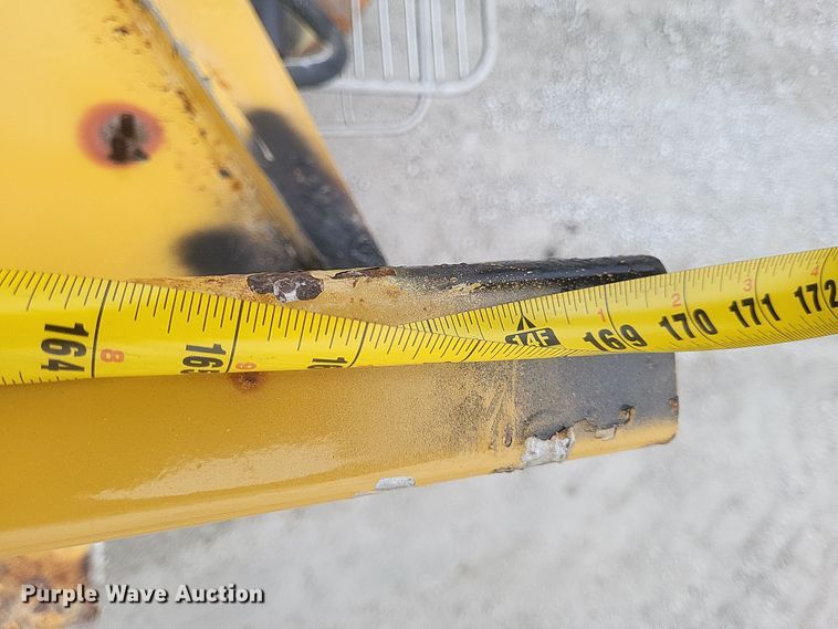 image for item DQ3869 2011 TerraGator 8303 spreader