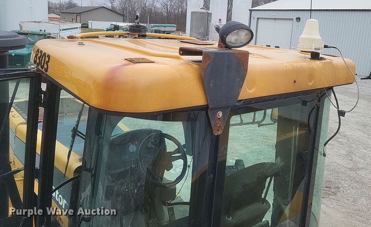 image for item DQ3869 2011 TerraGator 8303 spreader