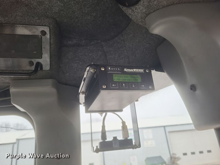 image for item DQ3869 2011 TerraGator 8303 spreader