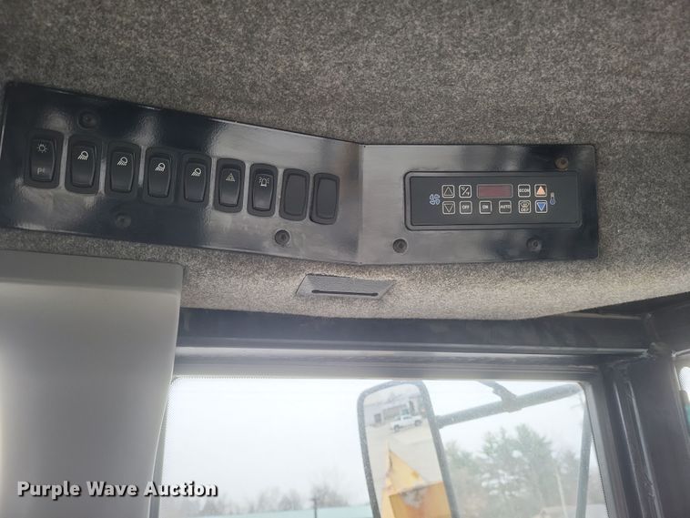 image for item DQ3869 2011 TerraGator 8303 spreader