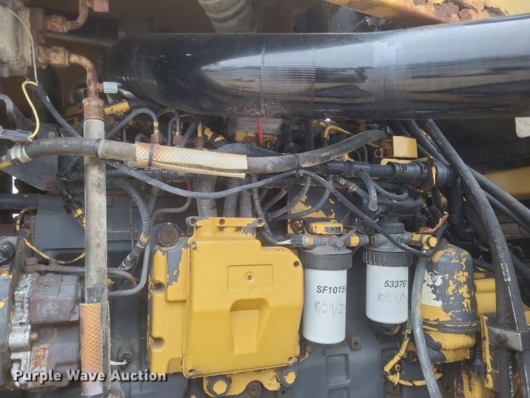 image for item DQ3869 2011 TerraGator 8303 spreader