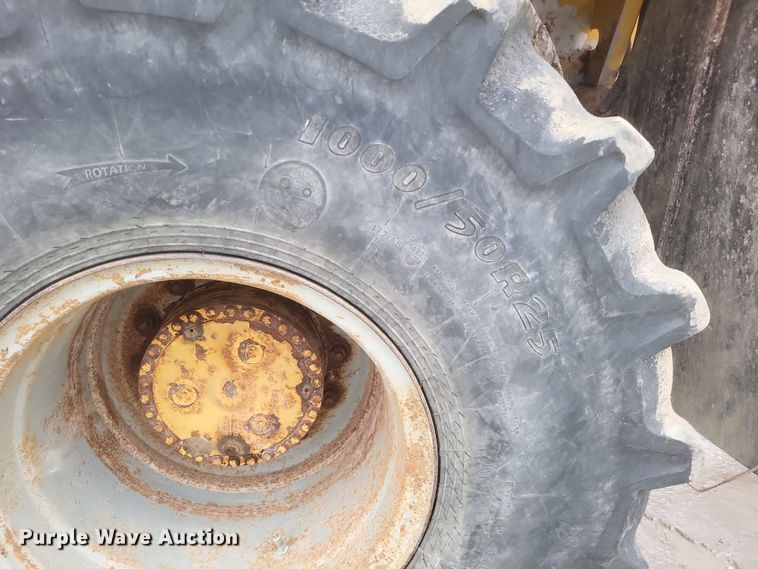 image for item DQ3869 2011 TerraGator 8303 spreader