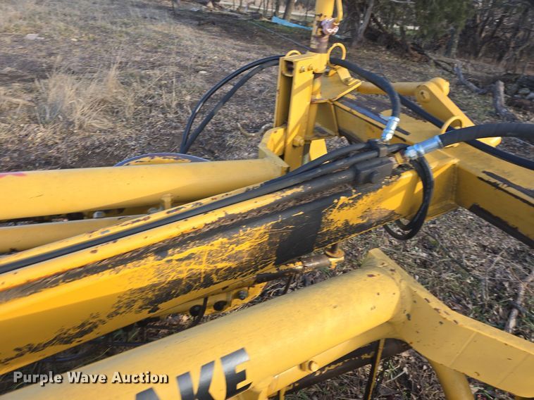 image for item DQ5352 Vermeer R23 Twin Rake hay rake