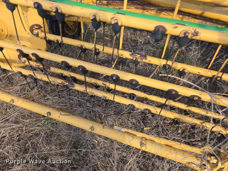 image for item DQ5352 Vermeer R23 Twin Rake hay rake