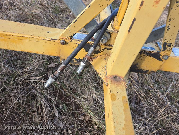 image for item DQ5353 1998 Vermeer WR22 hay rake