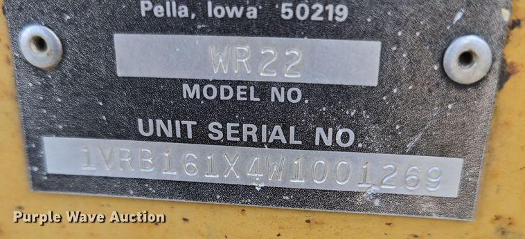 image for item DQ5353 1998 Vermeer WR22 hay rake