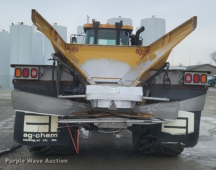 image for item DS5175 2014 TerraGator 8300 spreader
