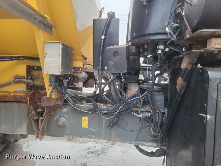 image for item DS5175 2014 TerraGator 8300 spreader