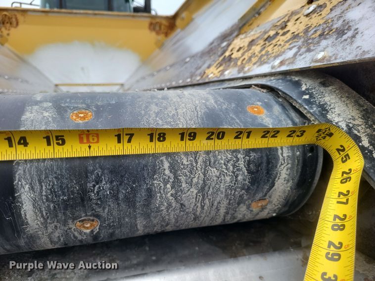 image for item DS5175 2014 TerraGator 8300 spreader