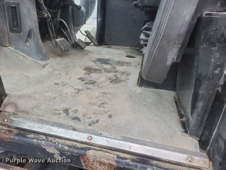 image for item DS5175 2014 TerraGator 8300 spreader