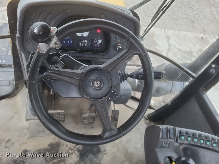 image for item DS5175 2014 TerraGator 8300 spreader