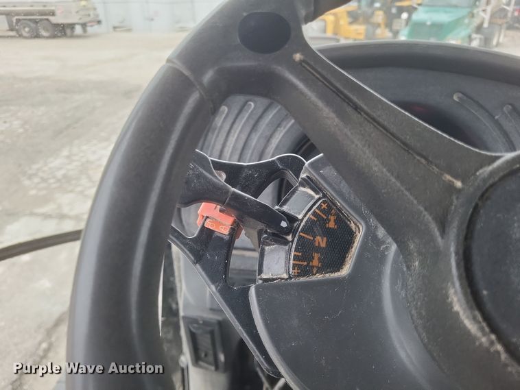 image for item DS5175 2014 TerraGator 8300 spreader