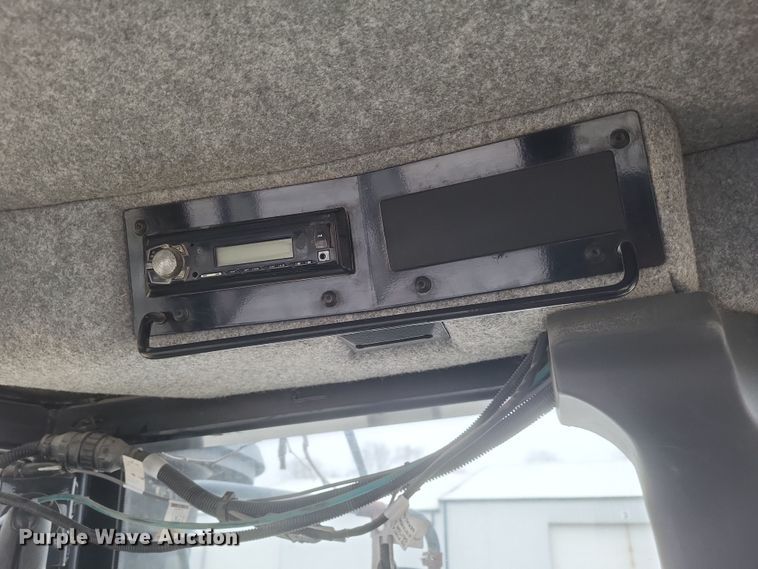 image for item DS5175 2014 TerraGator 8300 spreader