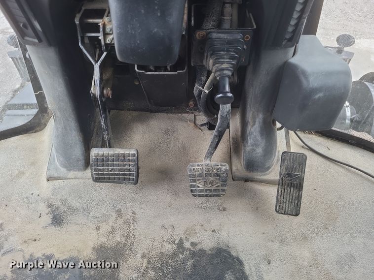 image for item DS5175 2014 TerraGator 8300 spreader