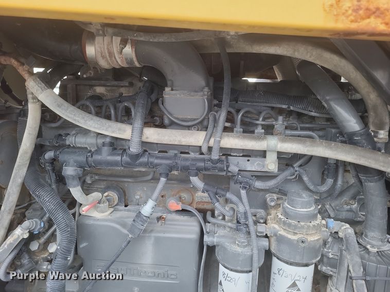 image for item DS5175 2014 TerraGator 8300 spreader