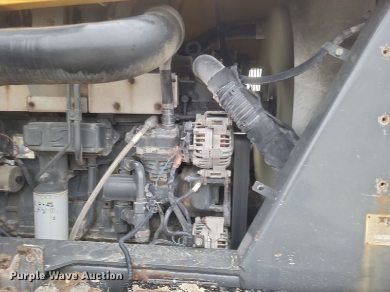 image for item DS5175 2014 TerraGator 8300 spreader