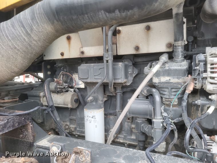 image for item DS5175 2014 TerraGator 8300 spreader