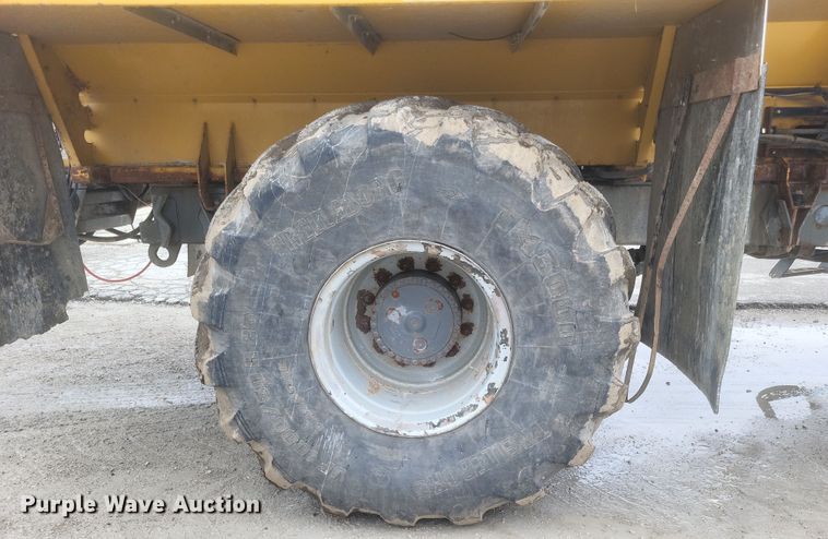 image for item DS5175 2014 TerraGator 8300 spreader