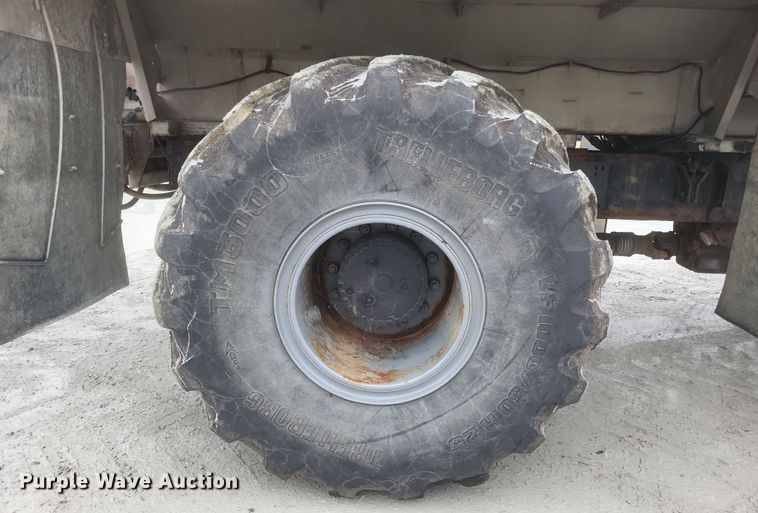 image for item DS5177 2012 Case IH Titan 3030  spreader