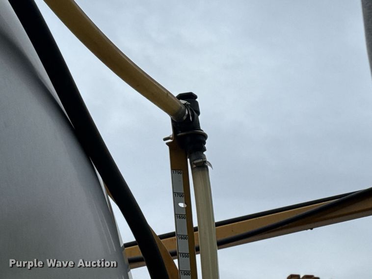 image for item DW2448 2011 TerraGator 8303 sprayer