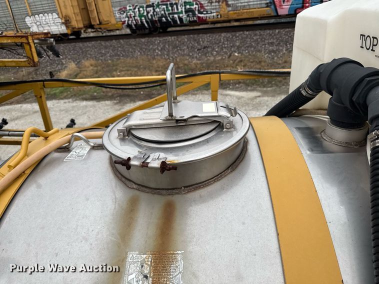 image for item DW2448 2011 TerraGator 8303 sprayer