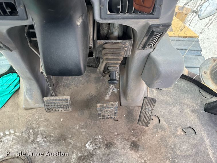 image for item DW2448 2011 TerraGator 8303 sprayer