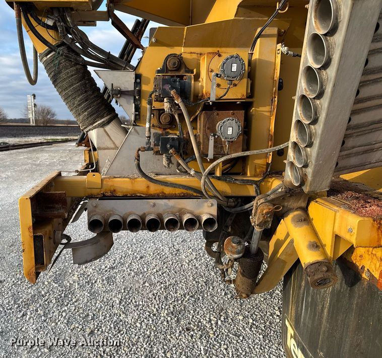 image for item DW2449 2015 TerraGator 8300B applicator