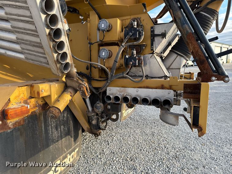 image for item DW2449 2015 TerraGator 8300B applicator