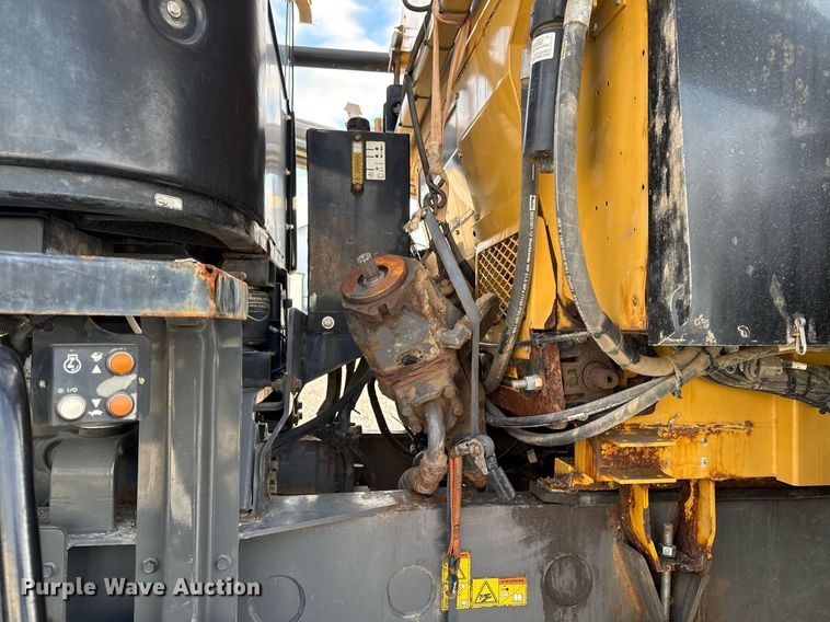 image for item DW2449 2015 TerraGator 8300B applicator