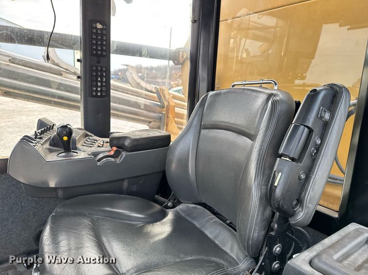 image for item DW2449 2015 TerraGator 8300B applicator