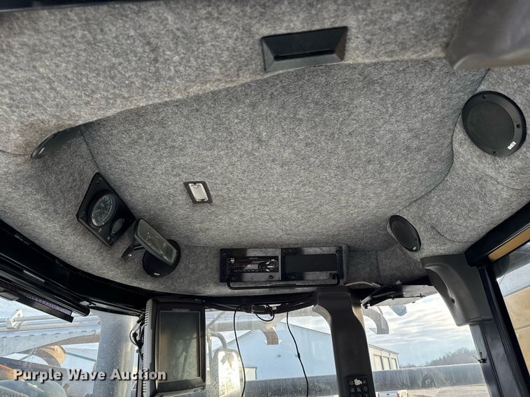 image for item DW2449 2015 TerraGator 8300B applicator