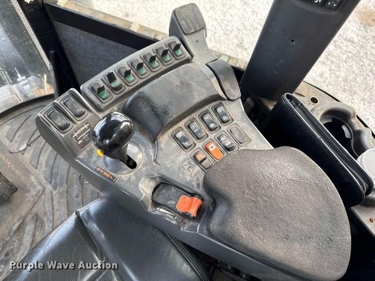 image for item DW2449 2015 TerraGator 8300B applicator