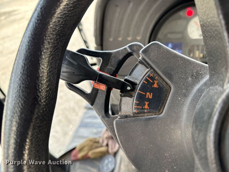 image for item DW2449 2015 TerraGator 8300B applicator