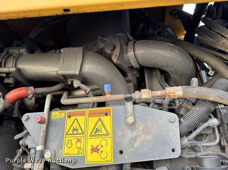 image for item DW2449 2015 TerraGator 8300B applicator