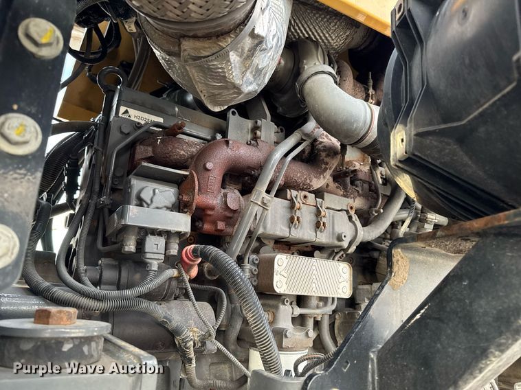 image for item DW2449 2015 TerraGator 8300B applicator