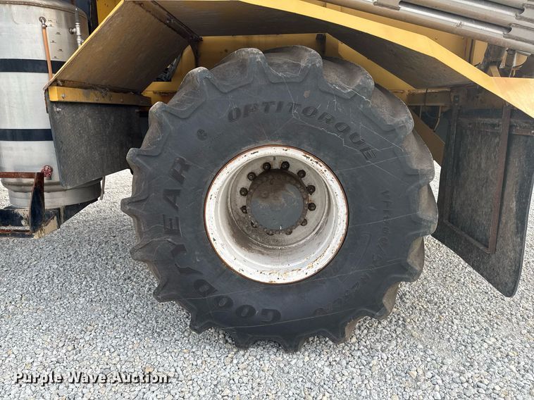 image for item DW2449 2015 TerraGator 8300B applicator