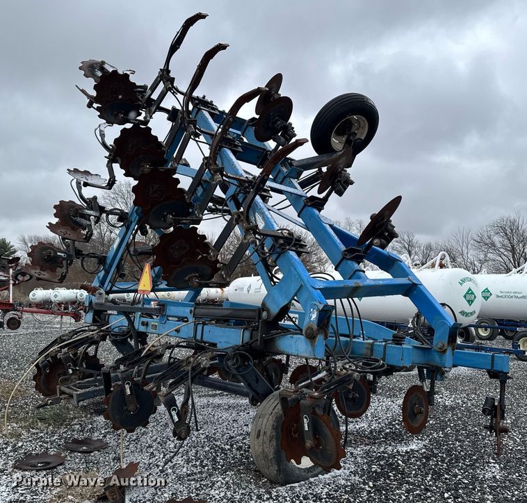 image for item DW2454 DMI Nutri-Placr 4300 NH3 applicator