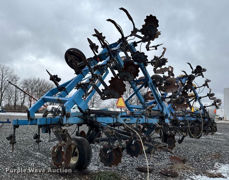 image for item DW2454 DMI Nutri-Placr 4300 NH3 applicator